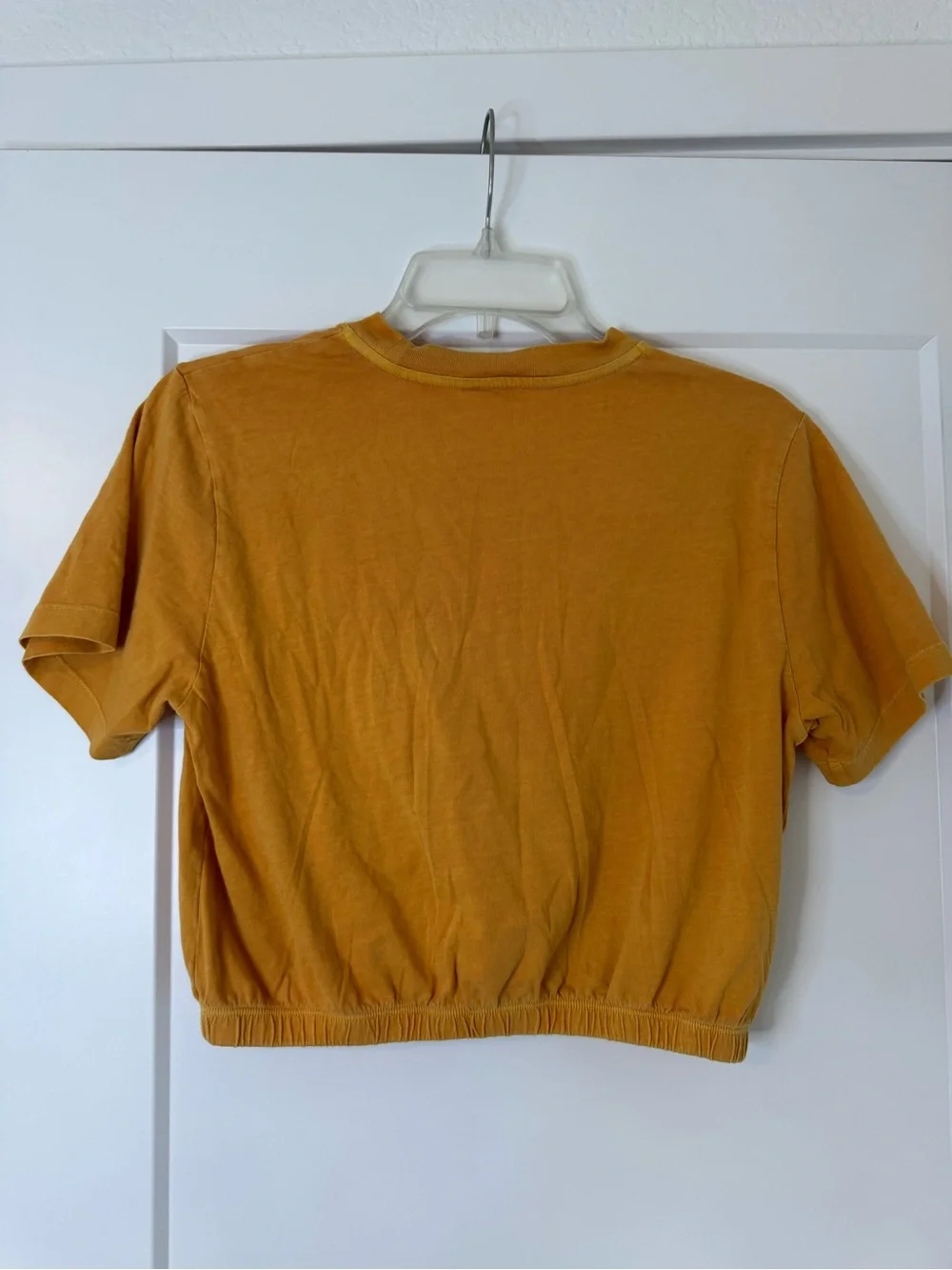 Wilfred Aritzia Mustard Cropped Tee - Picture 2 of 5